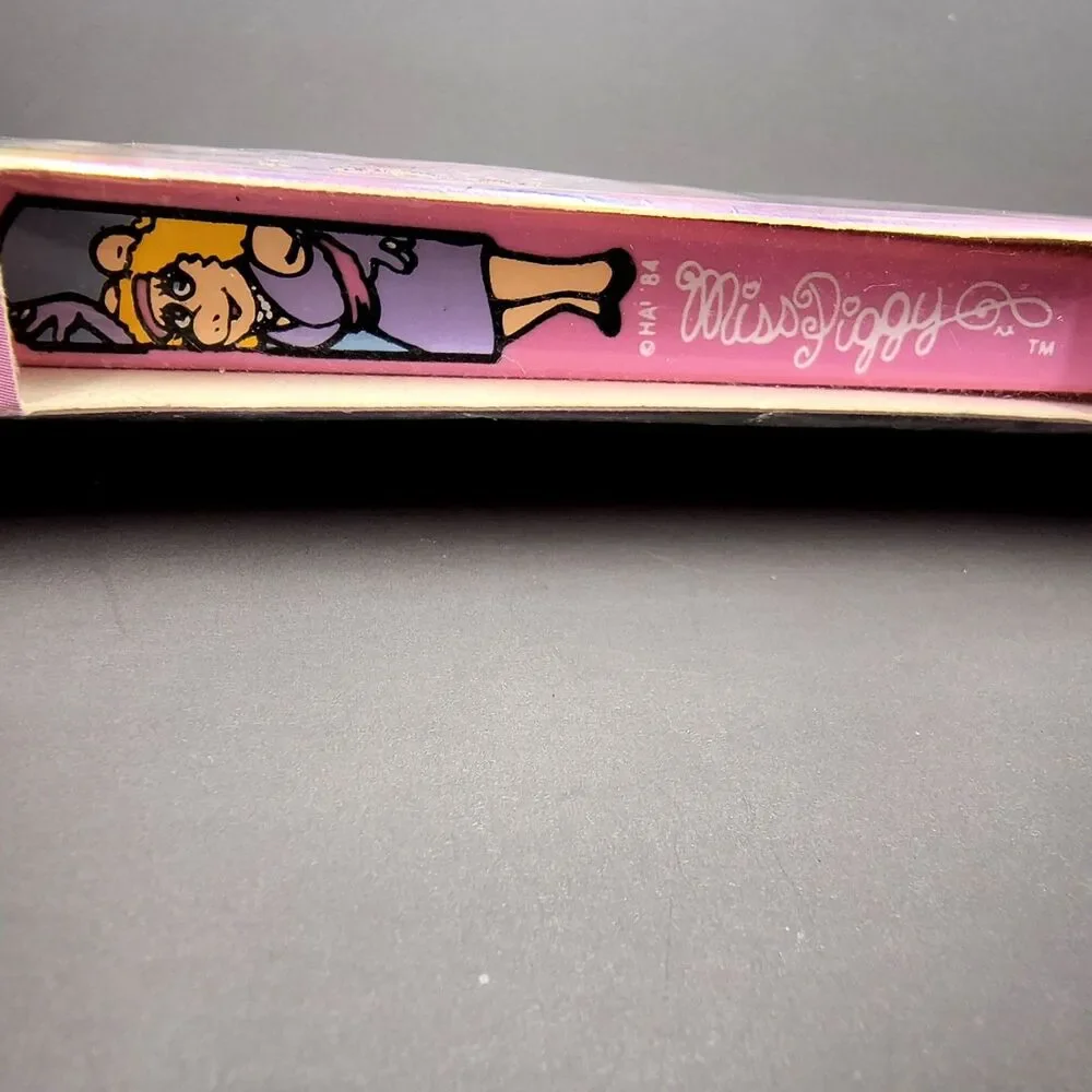 Muppets Miss Piggy Vintage 1984 Oral B Toothbrush New In Box Pink